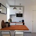 Cosy And Lovely Studio Located In The Center Of Paris